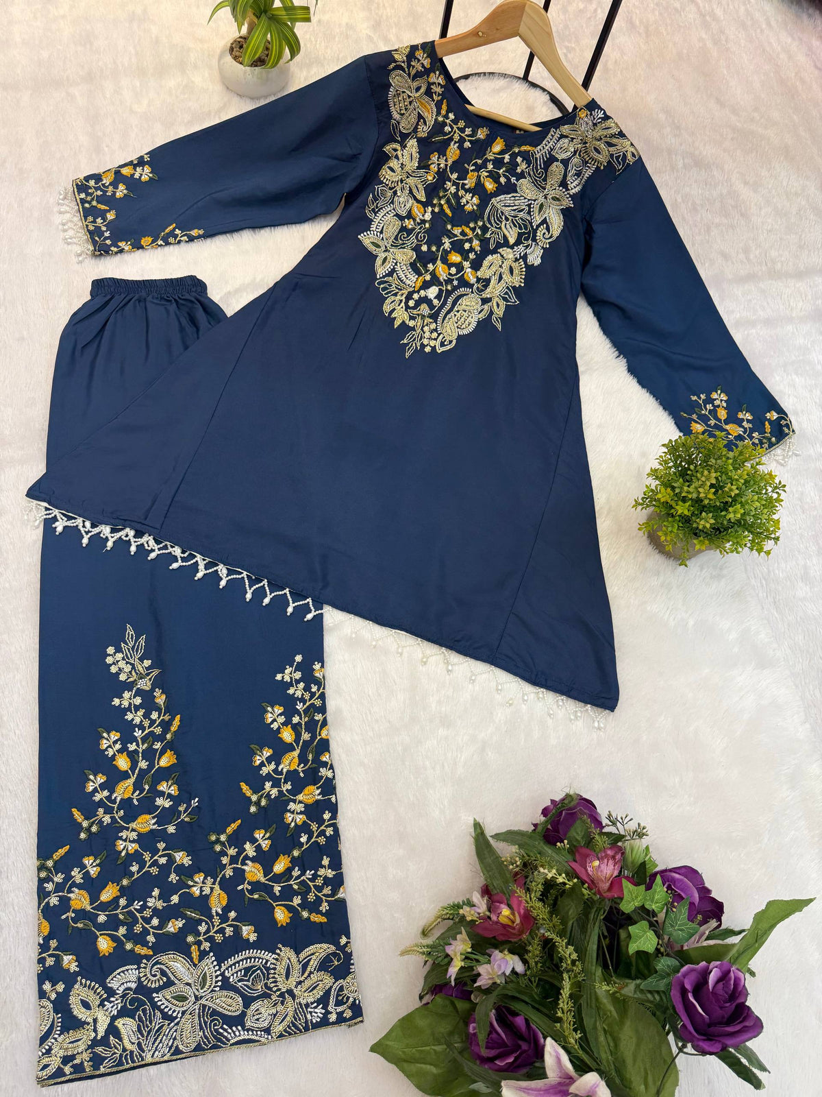 Women Navy Blue Embroidered Kurta With Palazzo Set