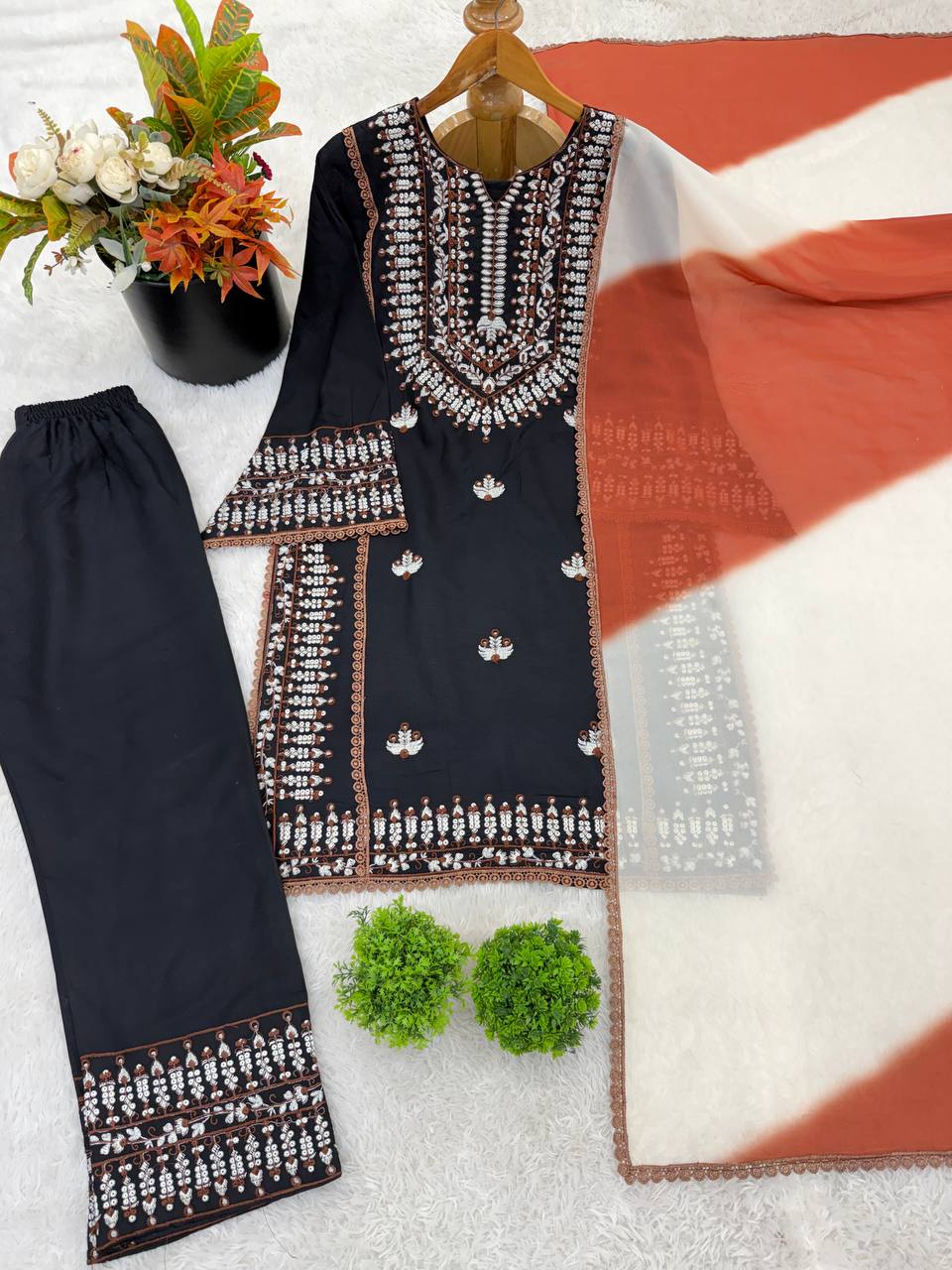Aarika – KD001 Midnight Noir Kurti with Pant & Rust Dupatta