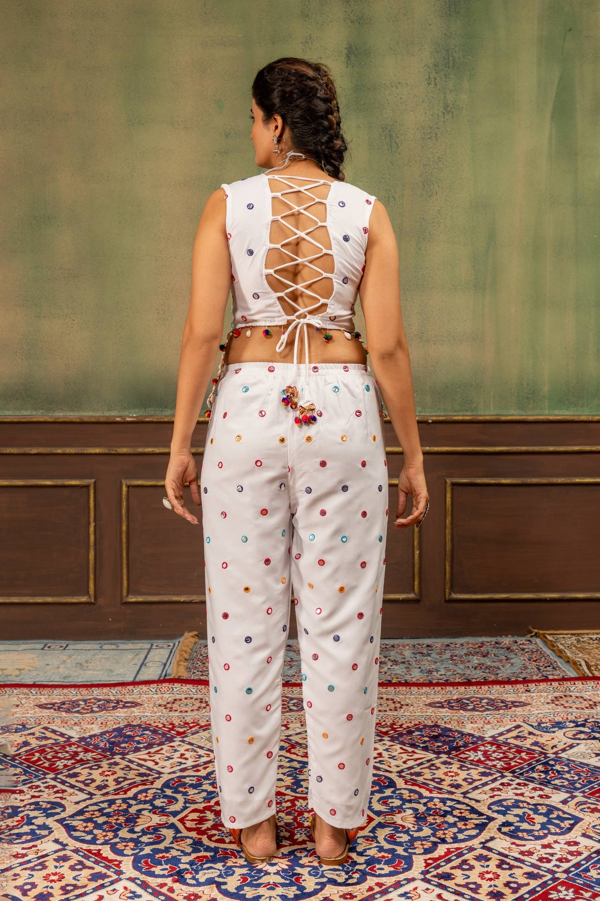 Women Embroidered Flower Design Sleeveless Top & Pant Set